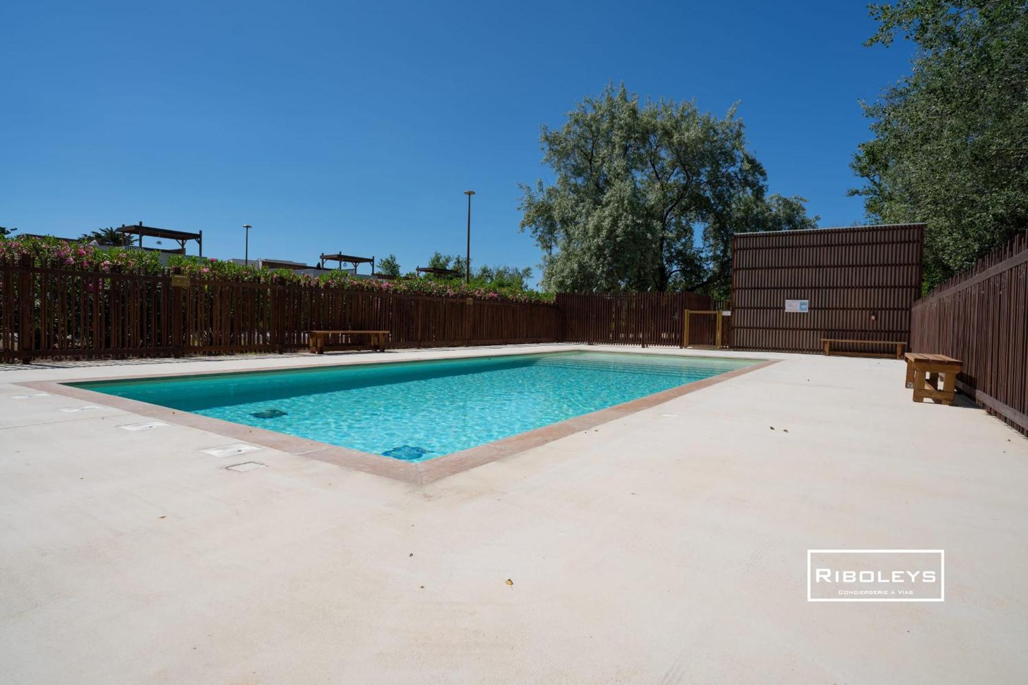 T4 Climatise Avec Piscine A 400M De La Mer Vias Exterior foto